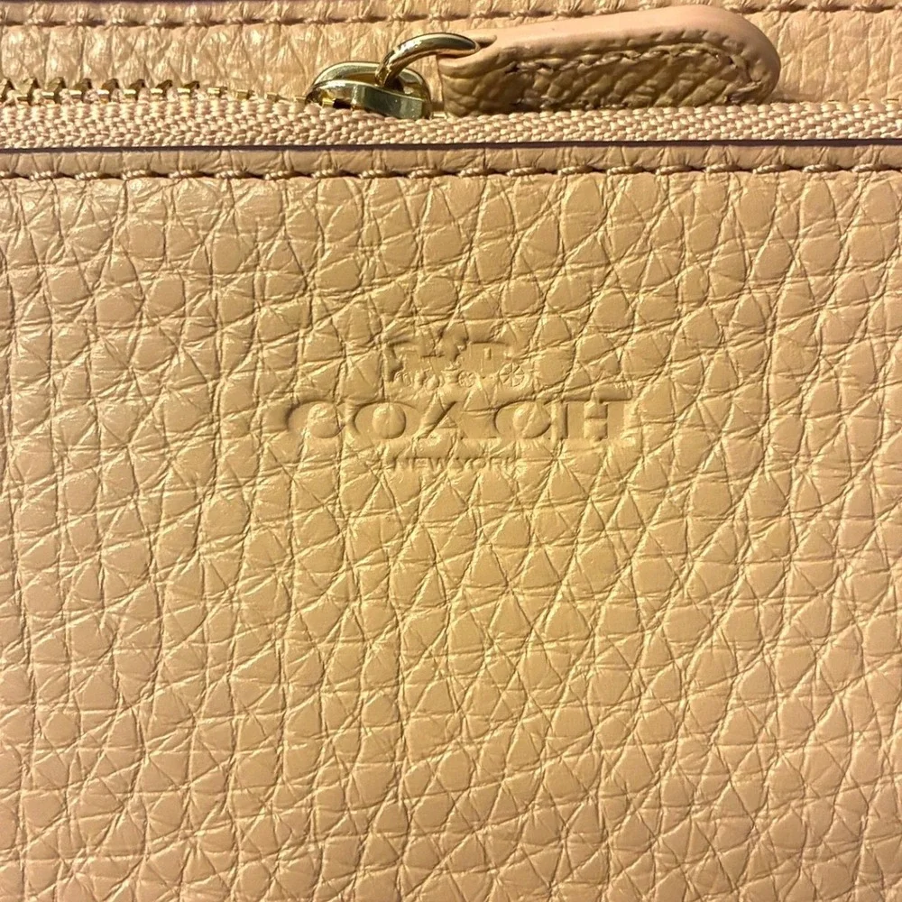Coach Pebbled Leather Envelope Wallet Crossbody Nude Foldover Clutch Gold HW WOC